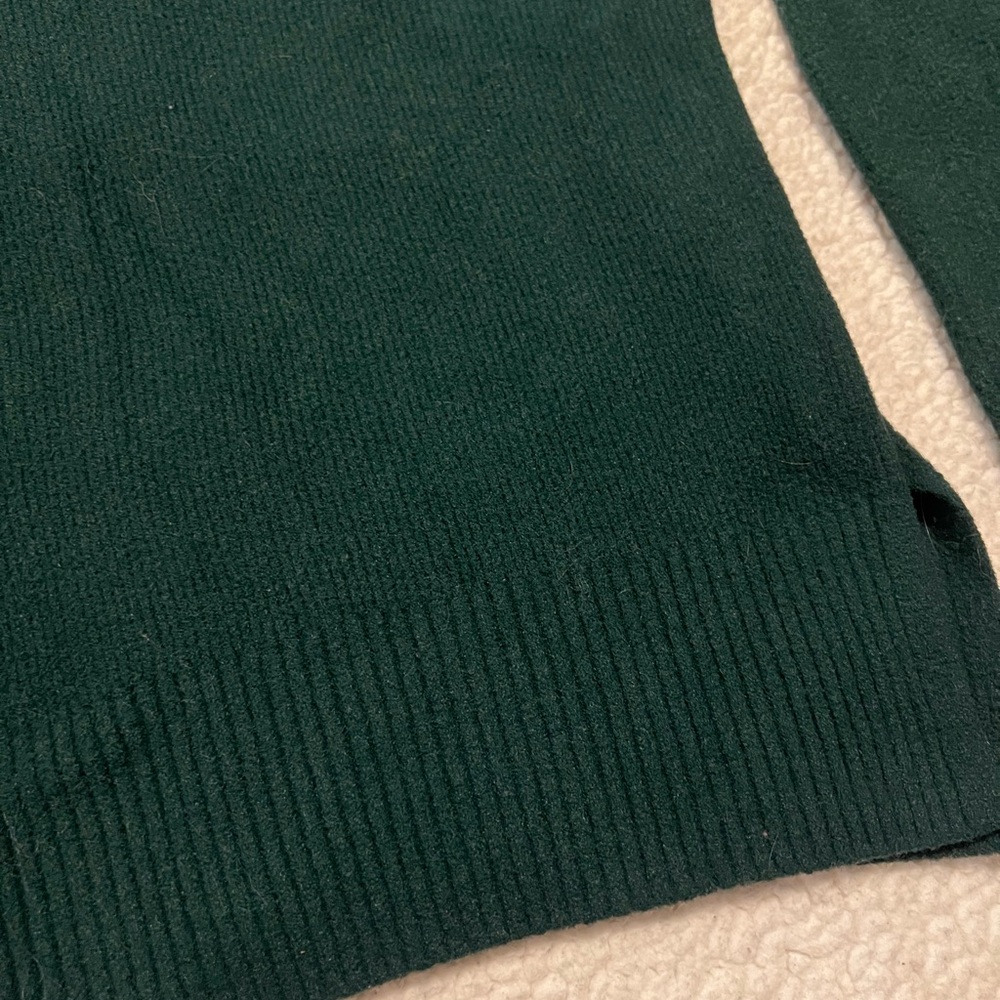 Abercrombie and Fitch Sweater - Picture 2 of 4